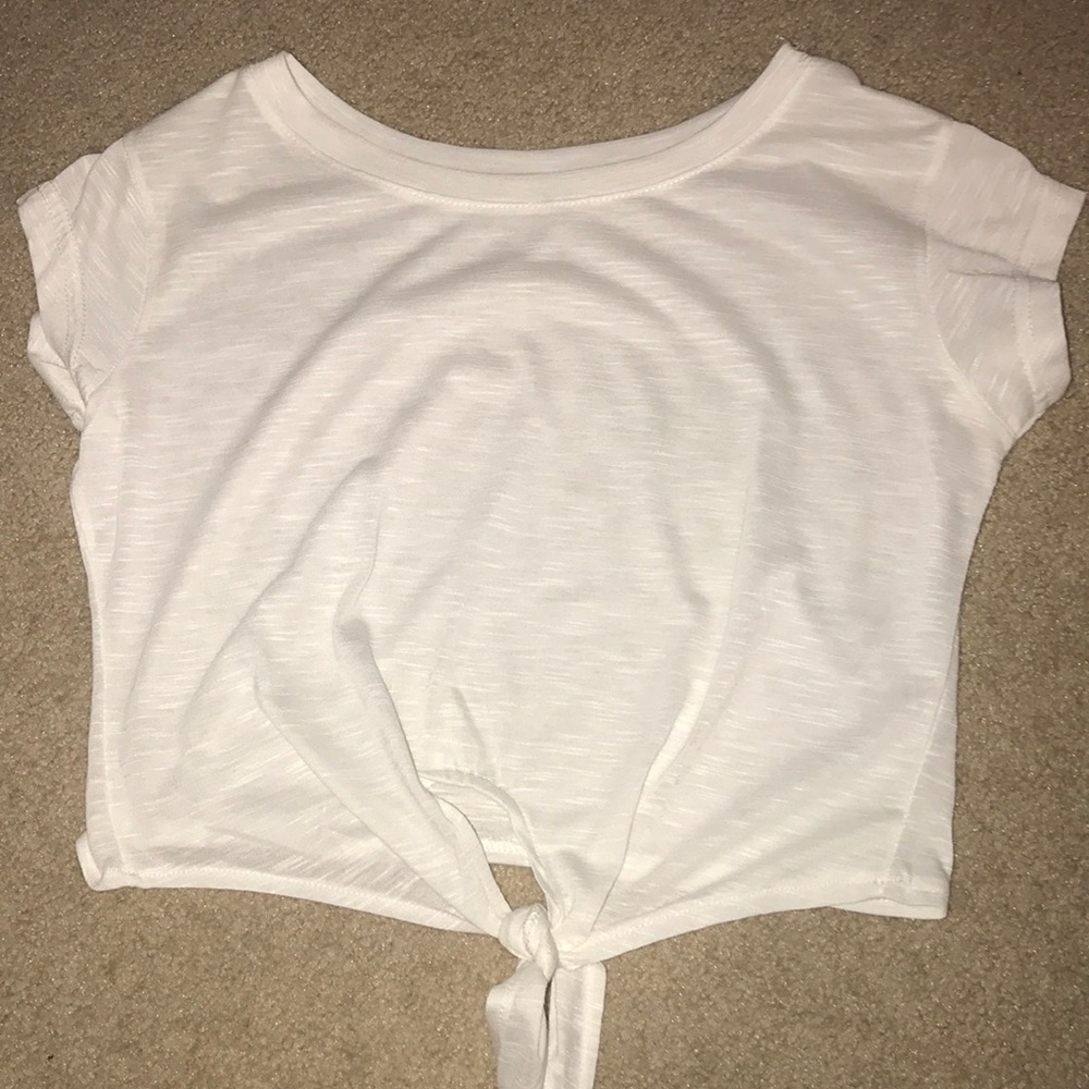 Short sleeve tie shirt